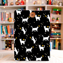 Cargar imagen en el visor de la galería, FUNDA MOONCATS - TAMAÑO E-READER