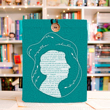 Cargar imagen en el visor de la galería, FUNDA AGATHA CHRISTIE - MEDIANA