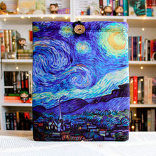 Cargar imagen en el visor de la galería, FUNDA LA NOCHE ESTRELLADA - GRANDE