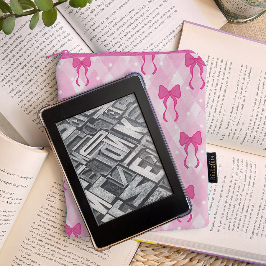 COQUETTE - FUNDA E-READER CON CIERRE