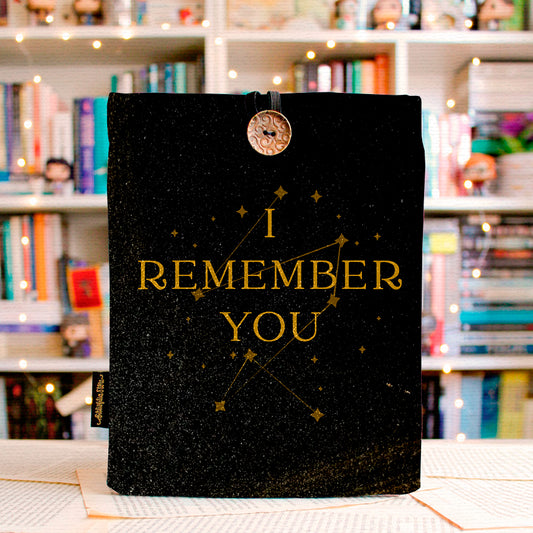 ADDIE LARUE - FUNDA PARA LIBROS