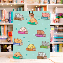 Cargar imagen en el visor de la galería, FUNDA PETS AND BOOKS - MEDIANA
