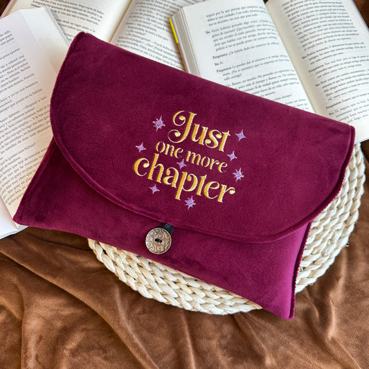 JUST ONE MORE CHAPTER - FUNDA BORDADA TIPO SOBRE