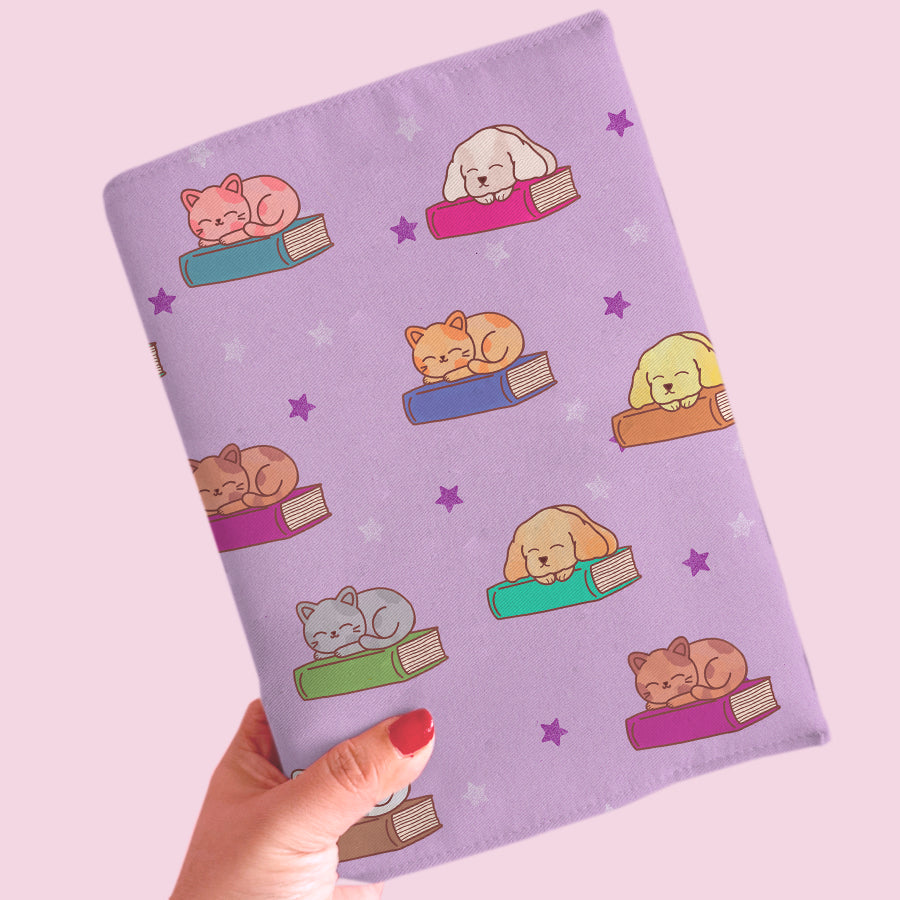 PETS AND BOOKS LILA - BOOK COVER