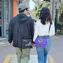 Cargar imagen en el visor de la galería, ORGULLO Y PREJUICIO - READER BAG
